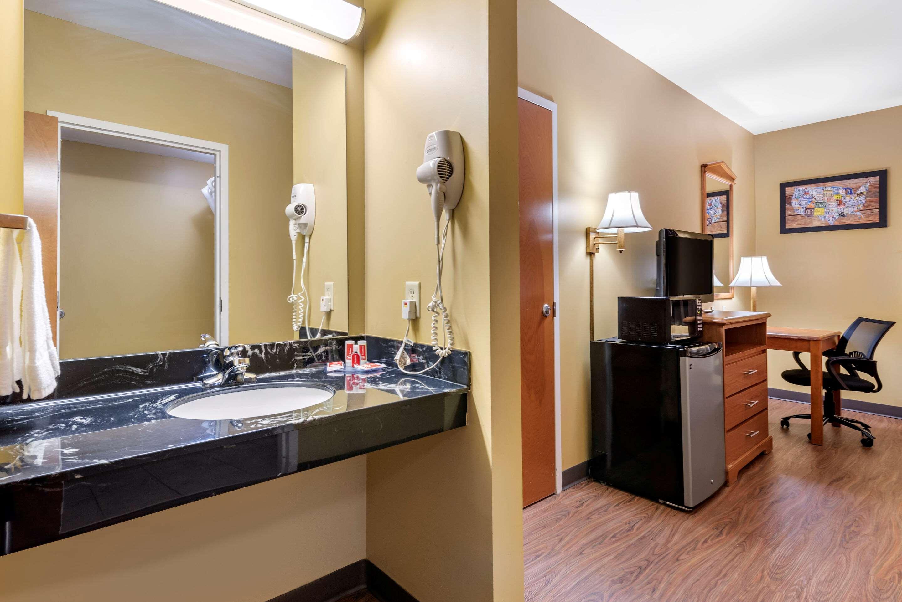 Econo Lodge Louisville Airport Luaran gambar
