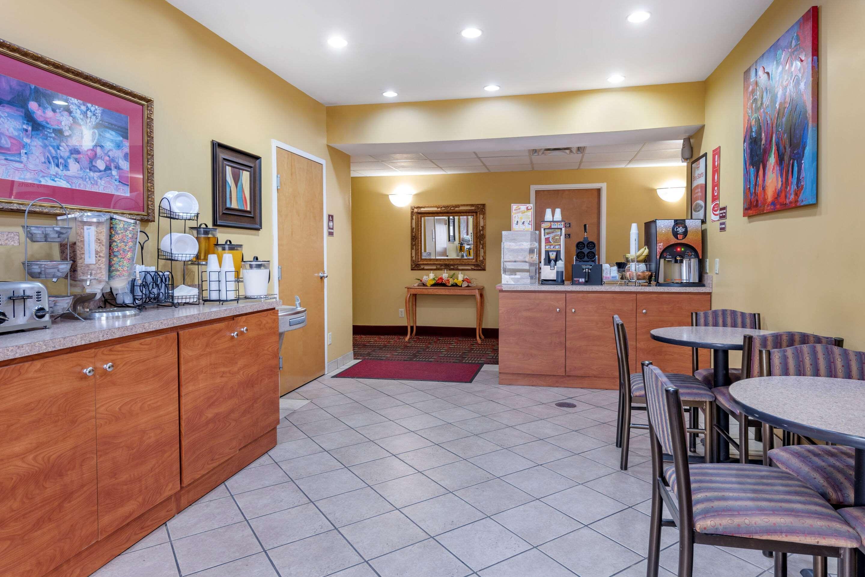 Econo Lodge Louisville Airport Luaran gambar